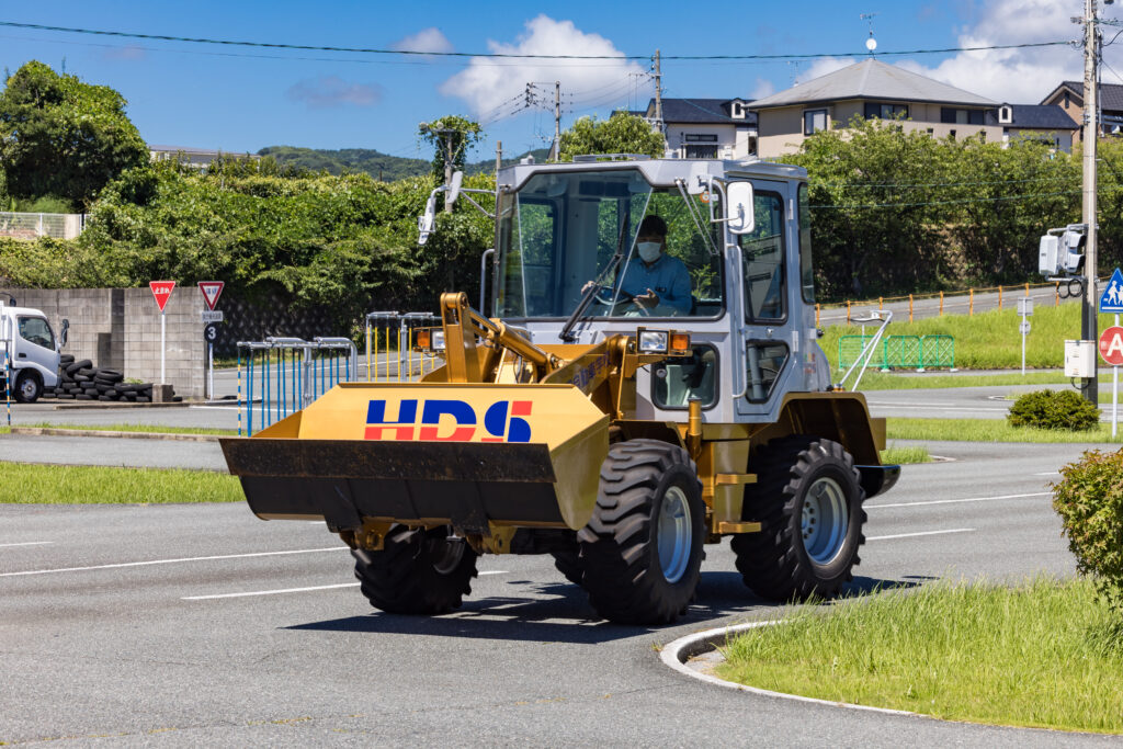🎓 東福岡自動車学校の大型特殊自動車教習は【教育訓練給付金制度】の対象講座です!